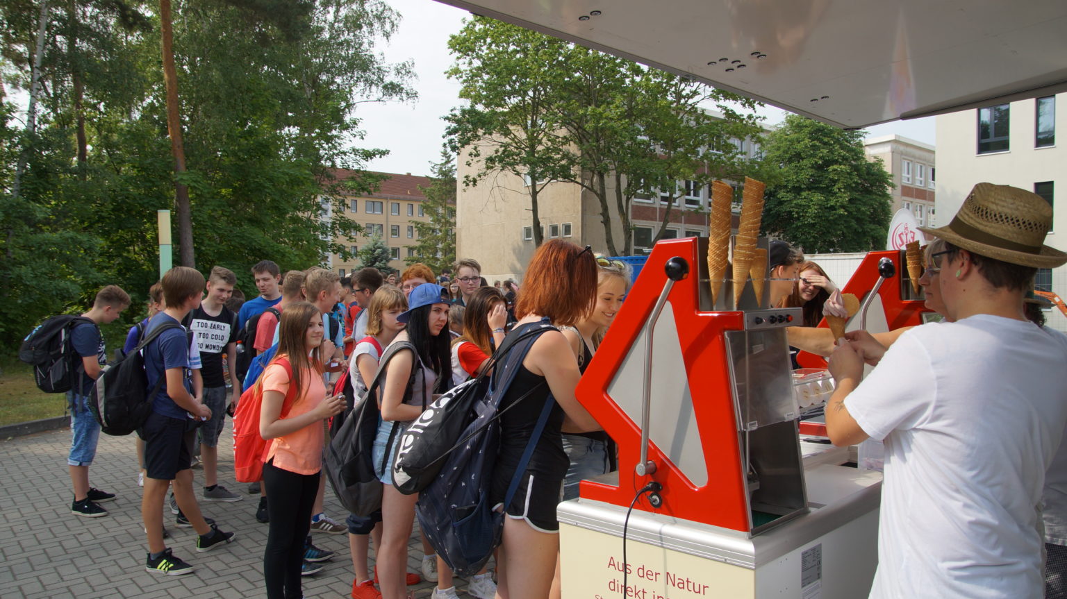 Außenansicht Schule RobertReissOberschule Außenansicht Schule RobertReissOberschule