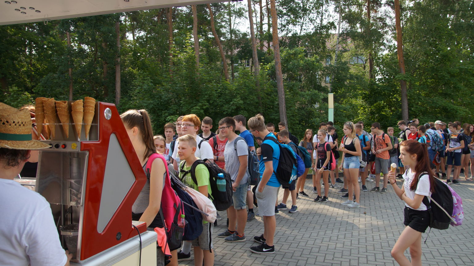 Außenansicht Schule RobertReissOberschule Außenansicht Schule RobertReissOberschule